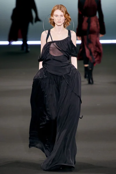 Look 32